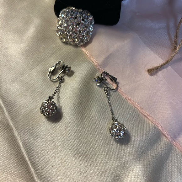 Earrings and brooch- rhinestone vintage, earrings are clip- ons - Picture 6 of 8